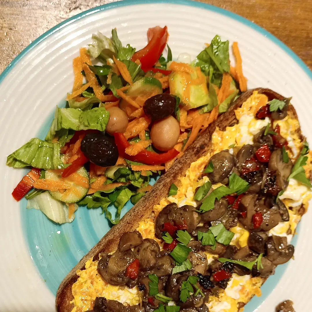 Ekmek Üstü Bi’ Isırık